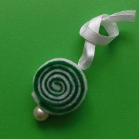 /album/galleria-foto-addobbi-girandole-di-natale-decorazioni-per-lalbero-di-natale-in-feltro-rosso-e-bianco/dscn1723-3-jpg/